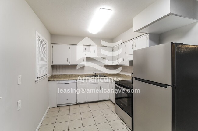 Photo - 1629 Emerson Ave
