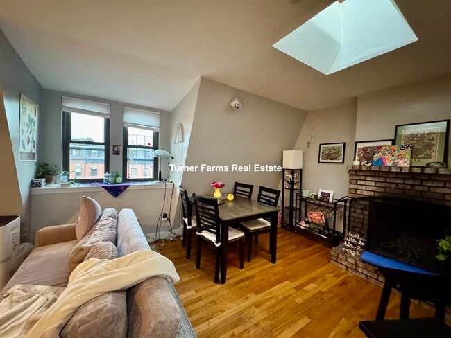 Photo - 469 Massachusetts Ave