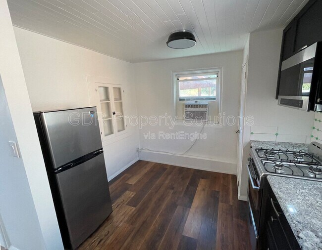 Photo - 300 San Pasquale Ave NW Unit D