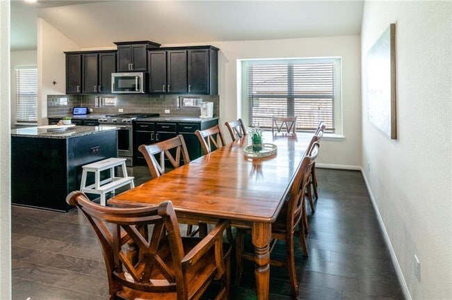 Photo - 219 Prato Pl