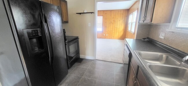 Photo - 2021 Kenwood Ave