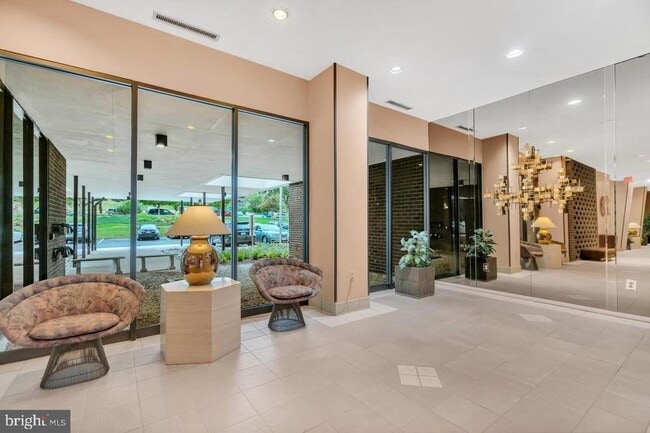 Photo - 250 S Reynolds St Unidad 1504