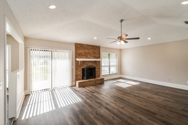 Photo - 8930 Irongate Dr