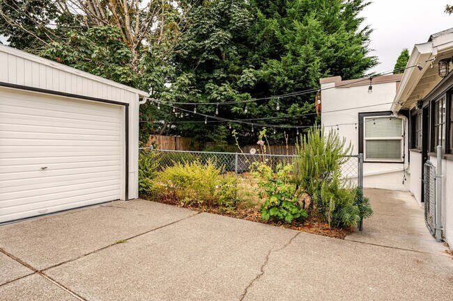 Photo - 7515 N Albina Ave Unit 7515