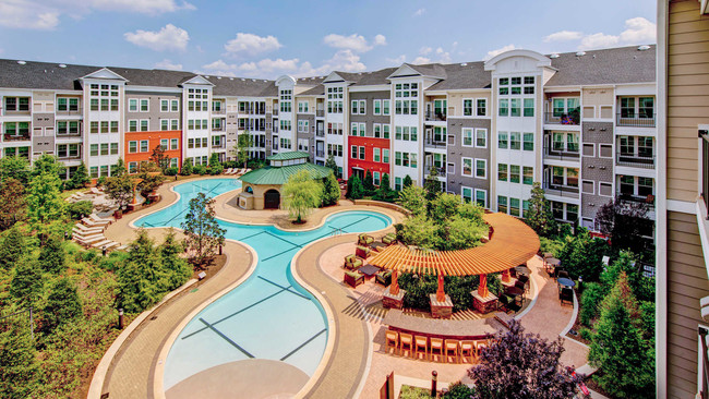 Gaithersburg Station Apartments Lagoon-style Swimming Pool - Gaithersburg Station Apartments