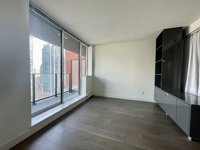 Photo - 1325 Rolston St