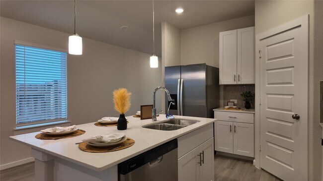 Photo - 16976 Juniper Blossom Bnd