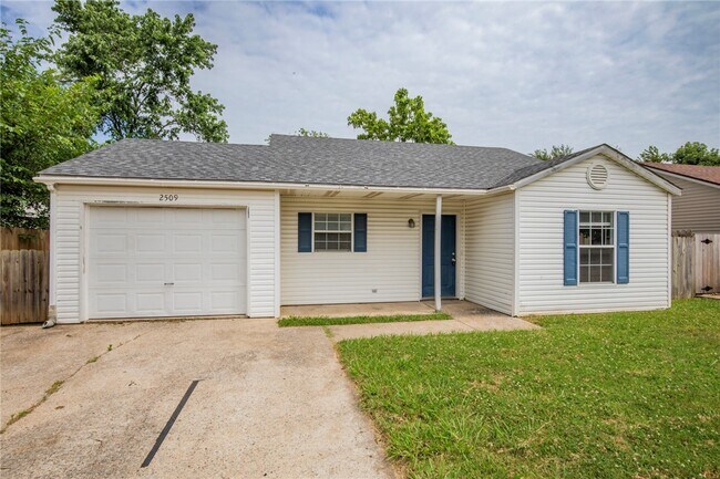 Photo - 2509 Parkcrest Dr
