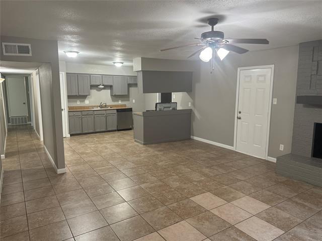 Photo - 533 Linda Dr