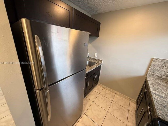 Photo - 2721 NW 23rd Ct Unit 4