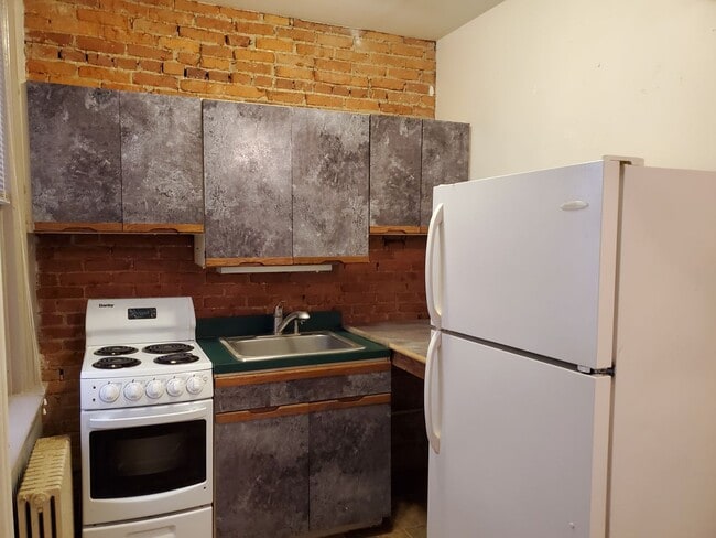 612 E Chestnut St Unit 1