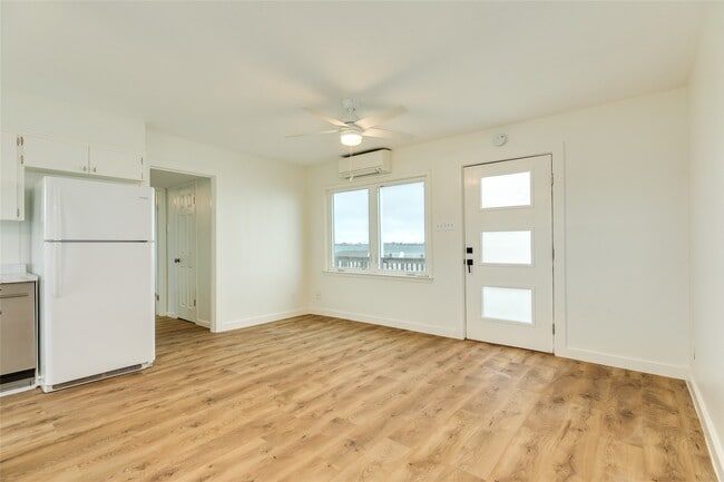 Photo - 7204 Avenue N 1/2 Rear