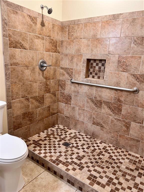 Photo - 5640 Mounthill Ct