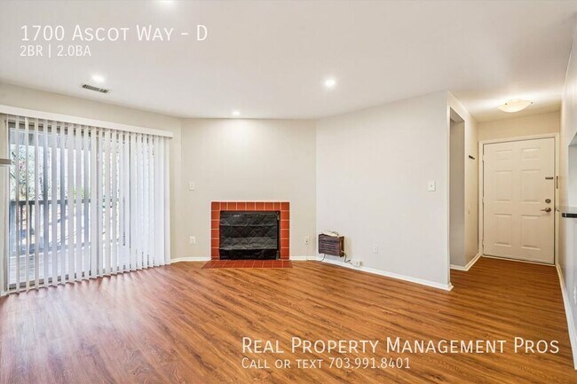 Photo - 1700 Ascot Way Unit D