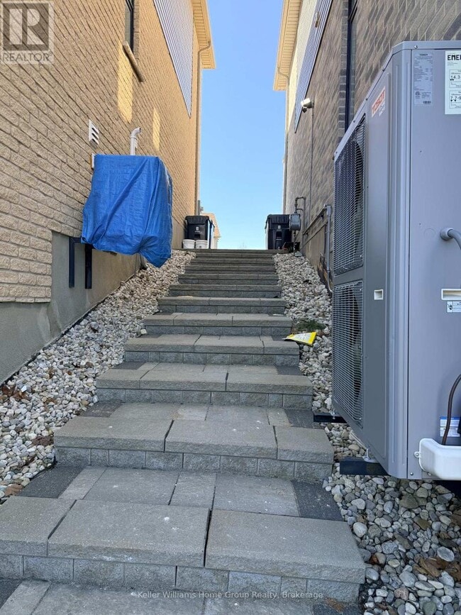 Photo - 277 MacAlister Blvd