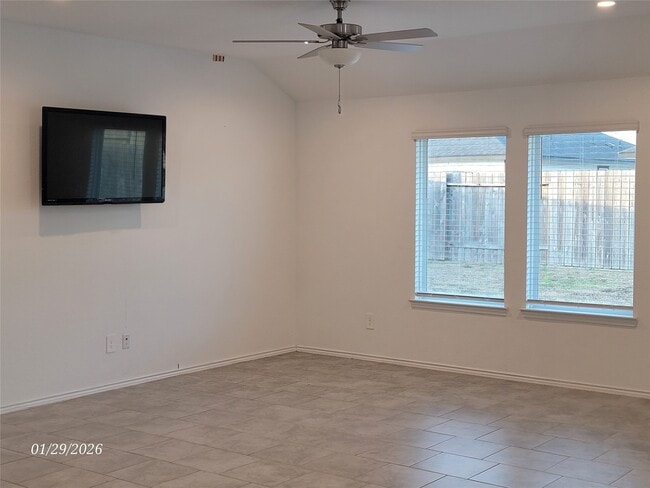 Photo - 1127 Lipizzan Ln