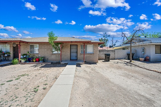 Building Photo - 435 E Vine Ave Unit 2 Rental