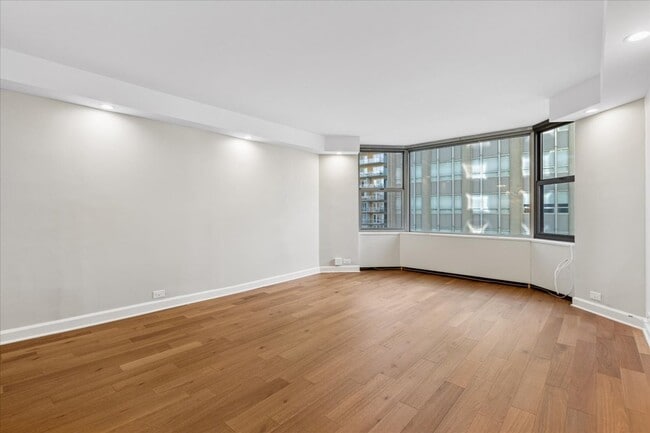 Photo - 535 N Michigan Ave Unit 2203