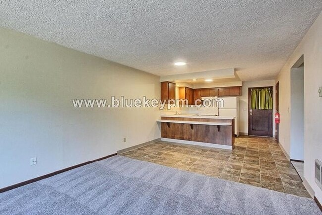 Photo - Unit #4- 2 Bed, 1 Bath Unit in Battle Grou...