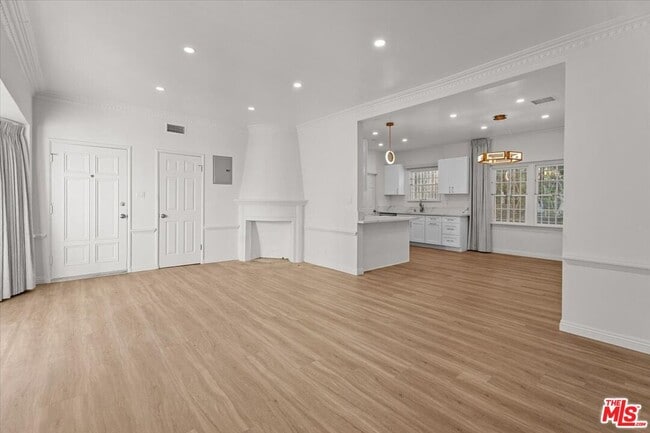 Building Photo - 9687 W Olympic Blvd