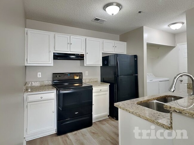 Photo - 3547 Lehigh Way