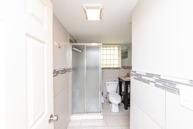 Photo - 5344 W Eddy St Unidad G