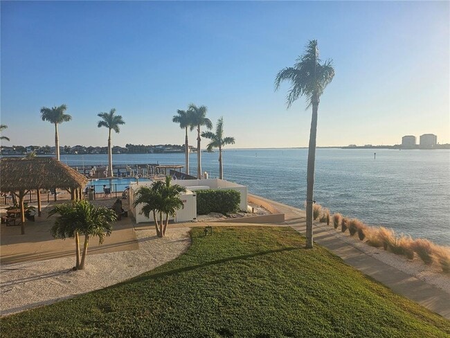 Photo - 5220 Brittany Dr S Unidad 202