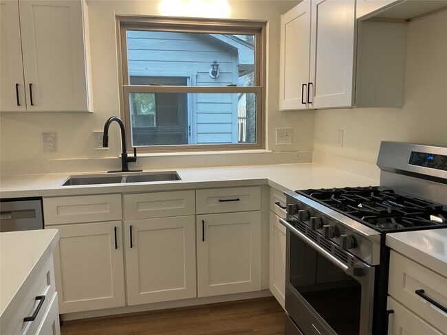 Photo - 28 E Lance Leaf Rd