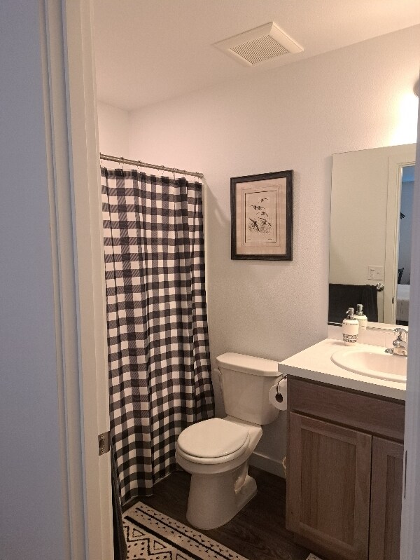 Building Photo - 1023 NE Emerald Dr Rental