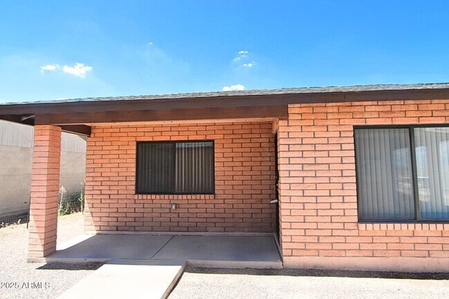 Building Photo - 9975 W Lynx Dr Unit A Rental