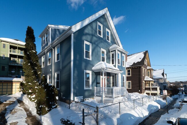 Building Photo - 106 Paul Gore St Unit 1