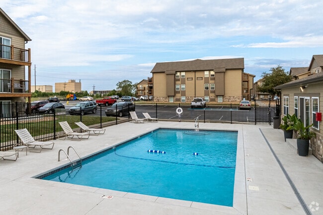 Pool & Sundeck