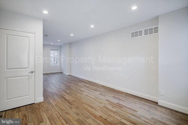 Photo - 2028 E Firth St