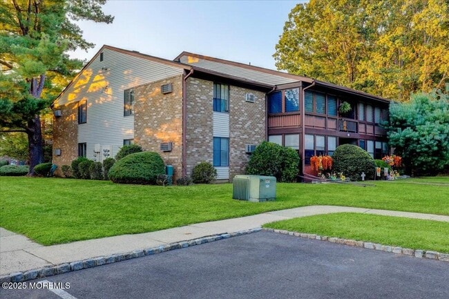 Building Photo - 115 Amberly Dr Rental