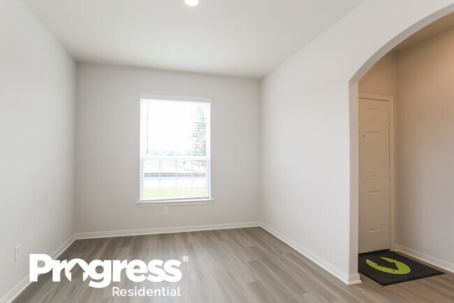 Photo - 10463 Red Cardinal Dr NE