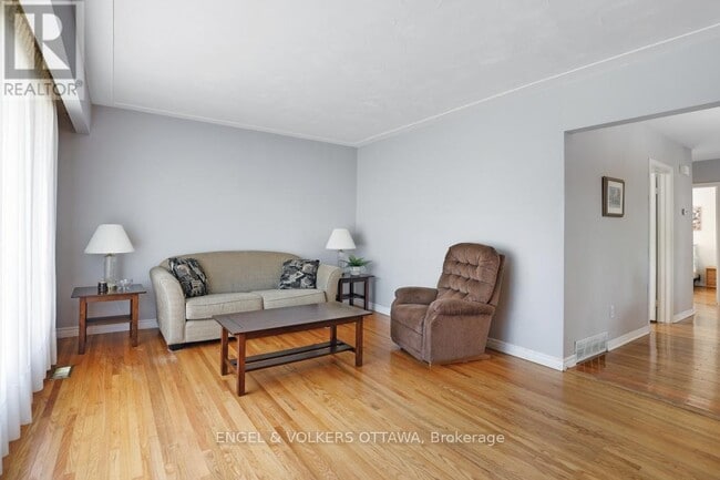 Photo - 814 Pleasant Park Rd