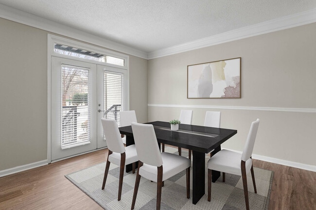 Farrington Midtown - Comedor - Farrington Midtown