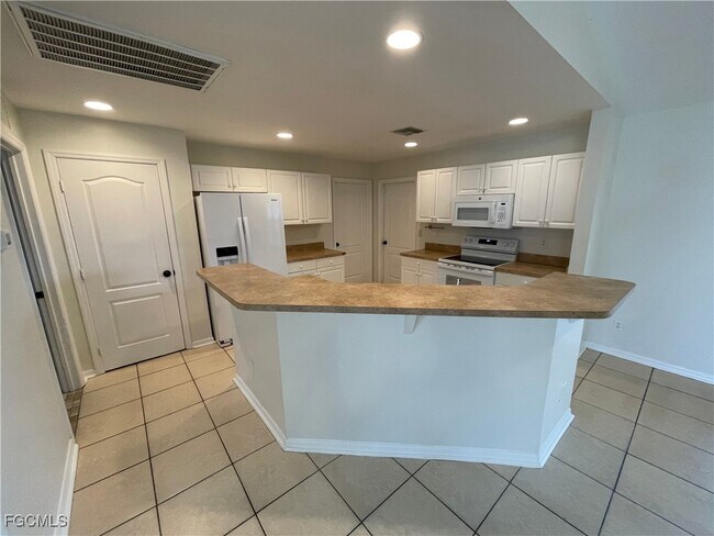 Photo - 2803 56th St W