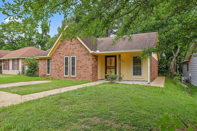 Photo - 757 Sandy Ln