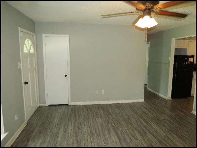 Photo - 1020 Towering Oaks Dr