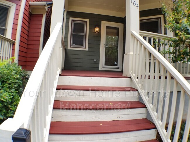 Photo - 164 Fulton Way SE