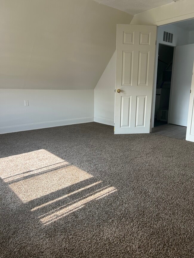 Photo - 46 Lee Ave Unit 3