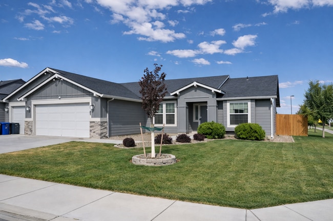 Building Photo - 1720 SW Gabar Ct