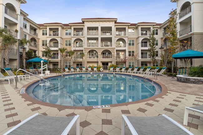 Photo - Views at Harbortown