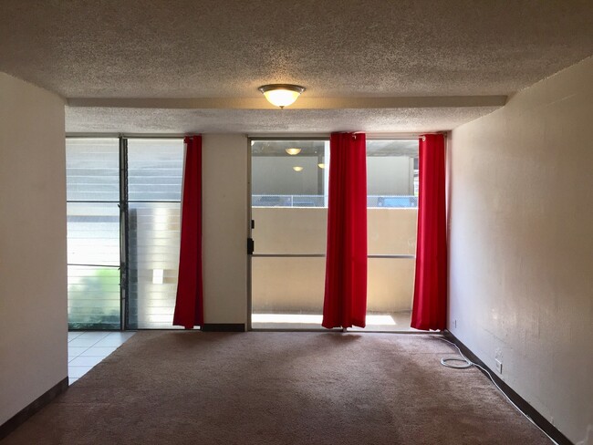 Pearlridge Sunset: 3 Bedroom, 1 Bath Condo... - Pearlridge Sunset: 3 Bedroom, 1 Bath Condo...