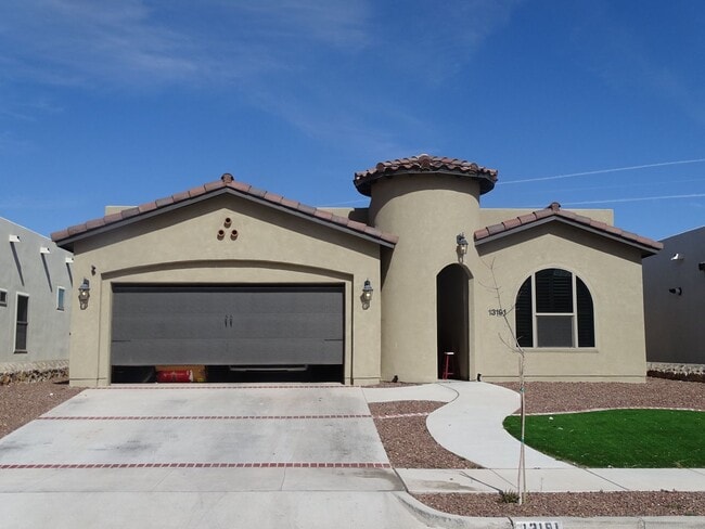 Building Photo - ELEGANT ENERGY EFFICIENT EASTSIDE HOME FOR RENT