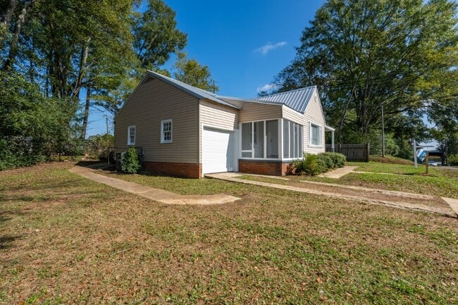 Photo - Charming 3-Bedroom Home in Bessemer – Act Fast!