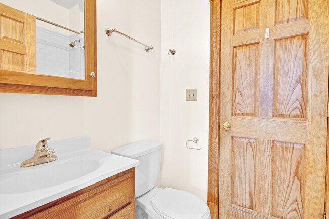 Photo - 1238 N Noble St Unit 3