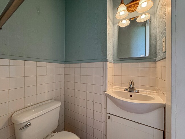 Building Photo - 1710 Avenue O