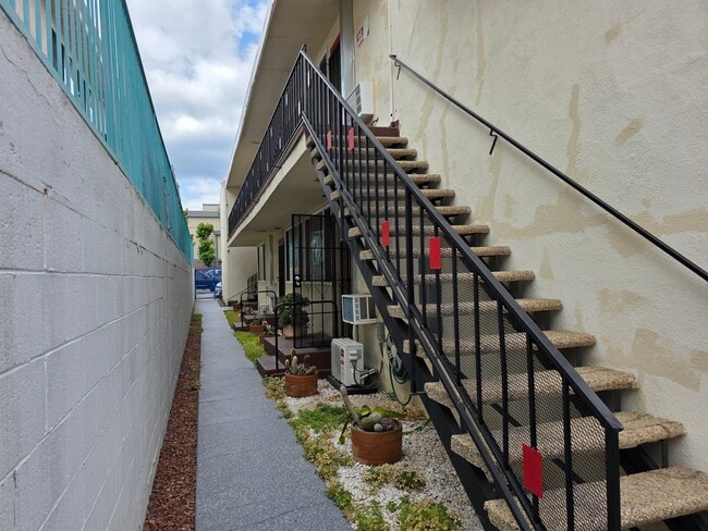 Photo - 706 E Harvard St Unidad 5